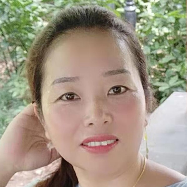 爱笑迎苗条的照片