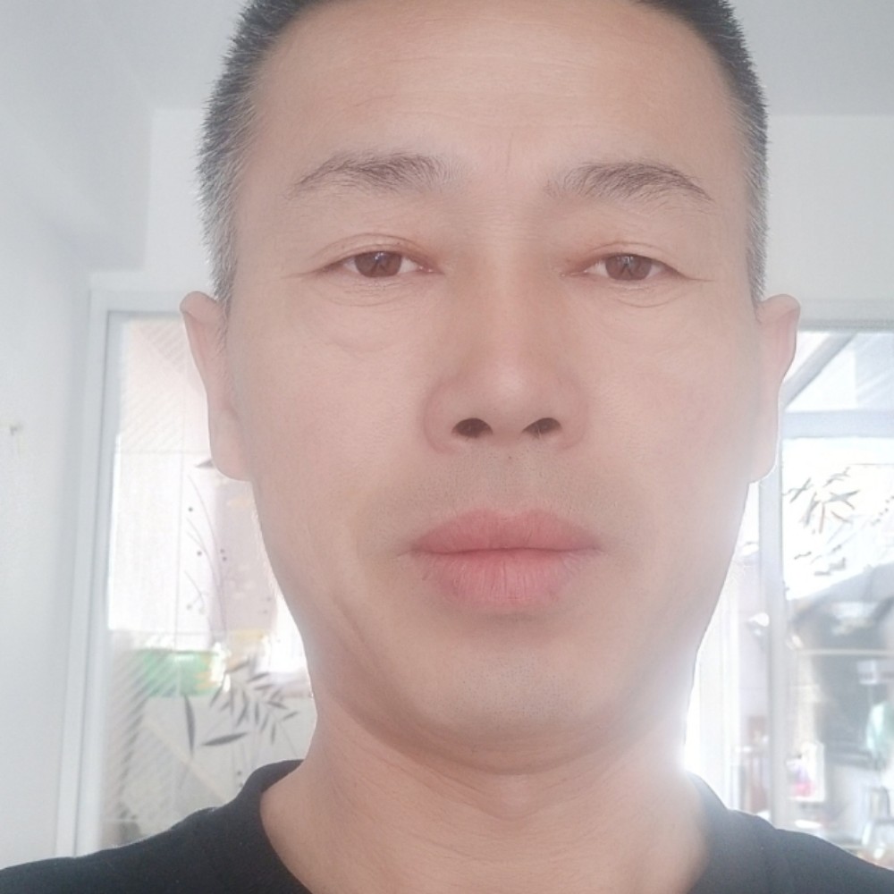 迷离拿红尘的照片