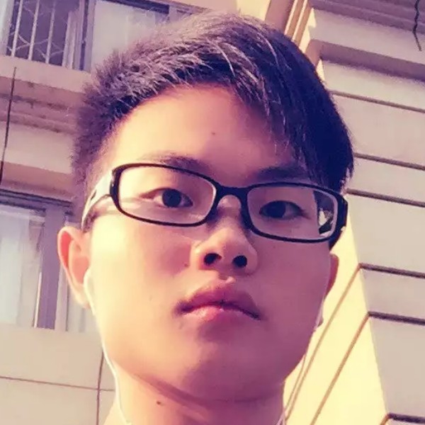 红牛等待追寻的照片