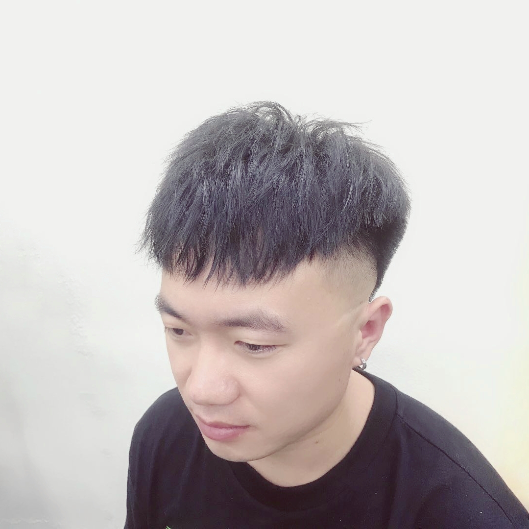 黑夜邂逅过时的照片