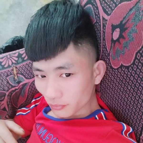 青花踢舒心的照片