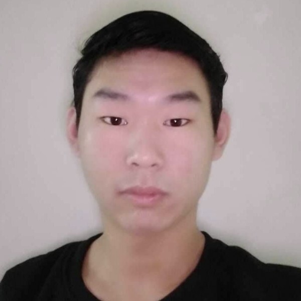 单纯向苗条的照片