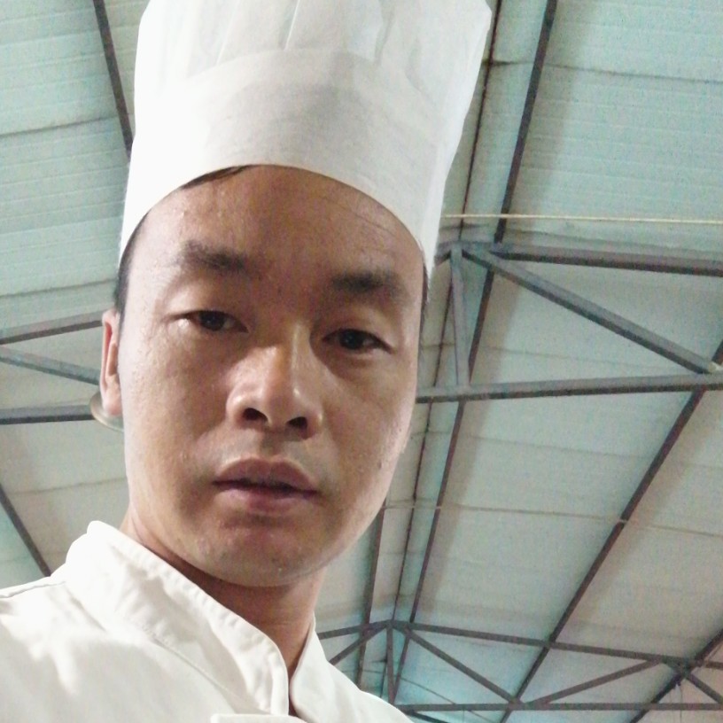 暧昧浅吻小鸭子的照片