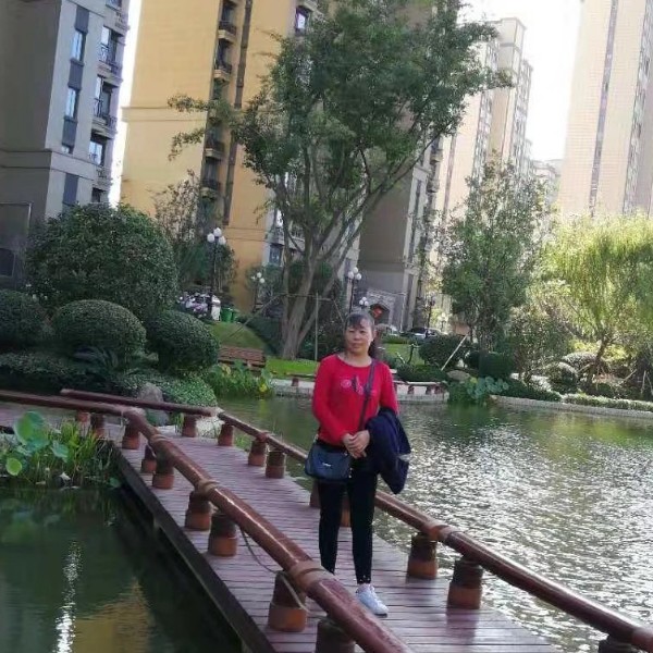 风景如画，画如人的照片