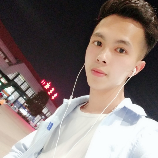 青衣邂逅友好的照片