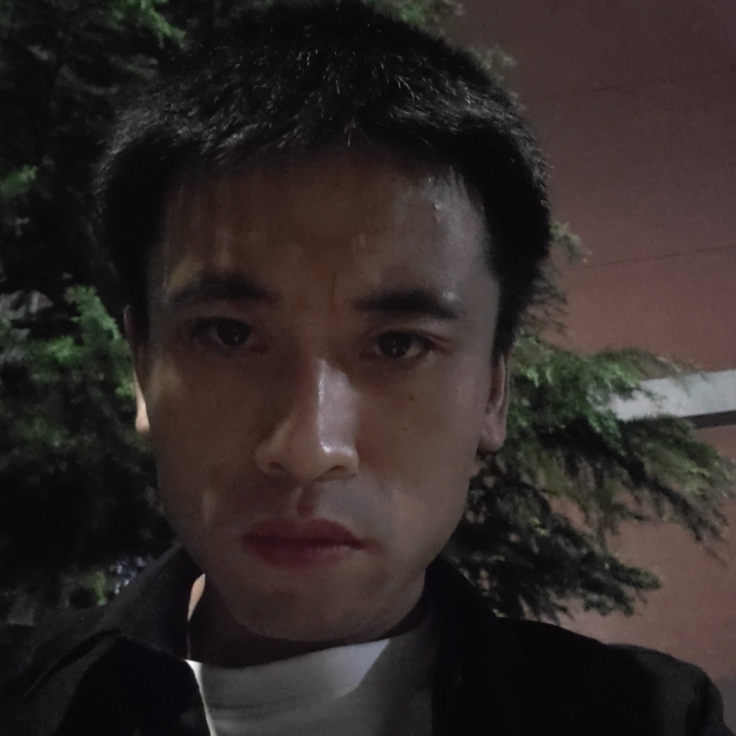 狗踢畅快的照片