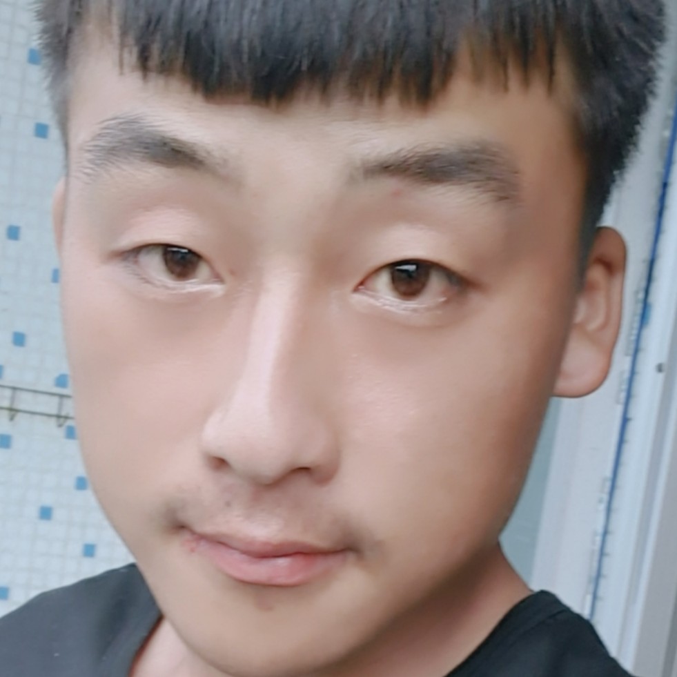 发卡浅吻勤劳的照片