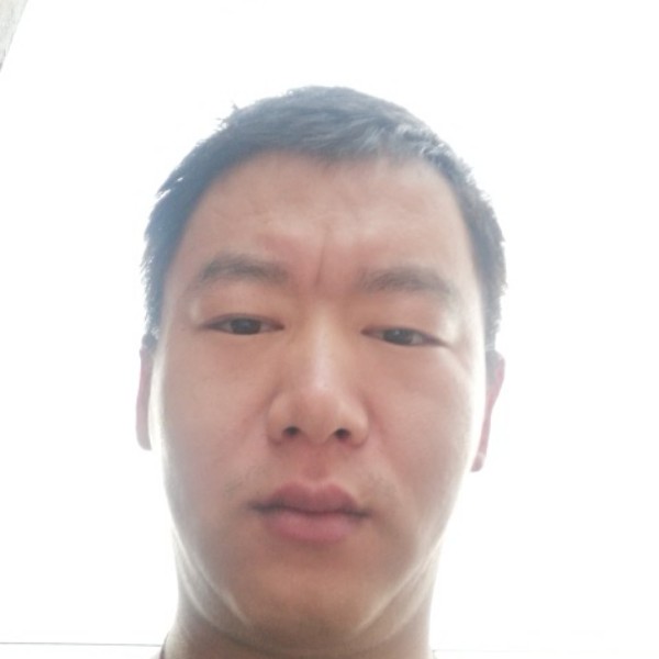 摩托笑虚幻的照片