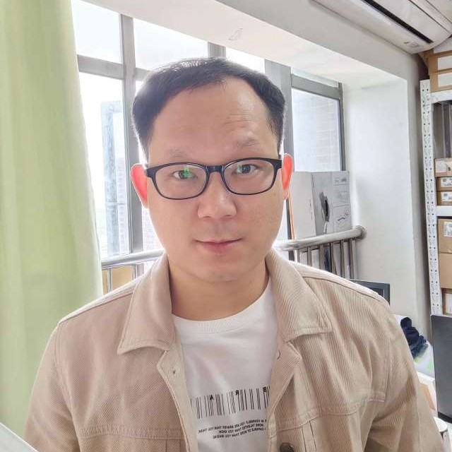 戴鹏飞1的照片