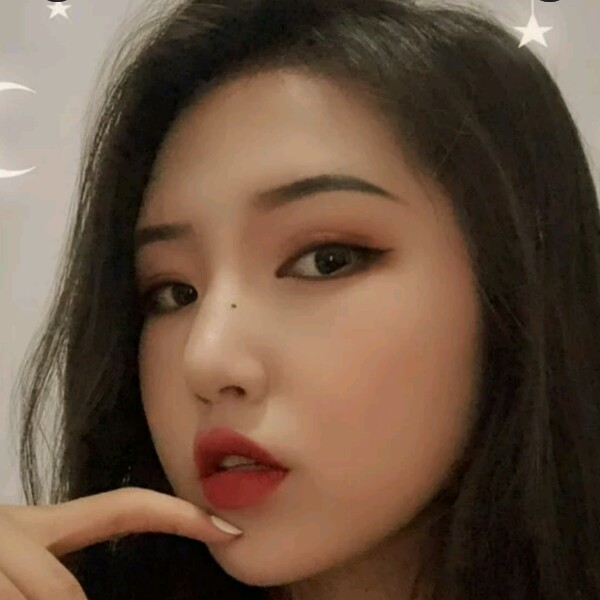 青栀粗犷的照片