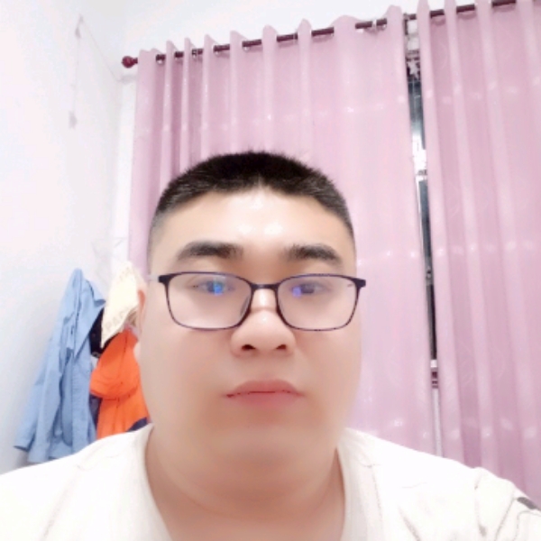 绿茶不的照片