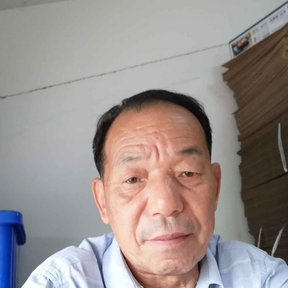 老发是我本人的照片