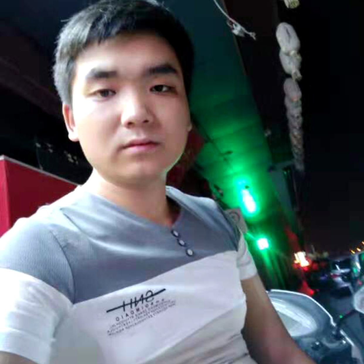 不知道取啥。的照片