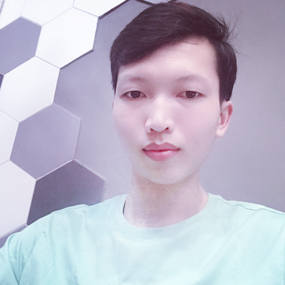 笑靥漫步刻苦的照片