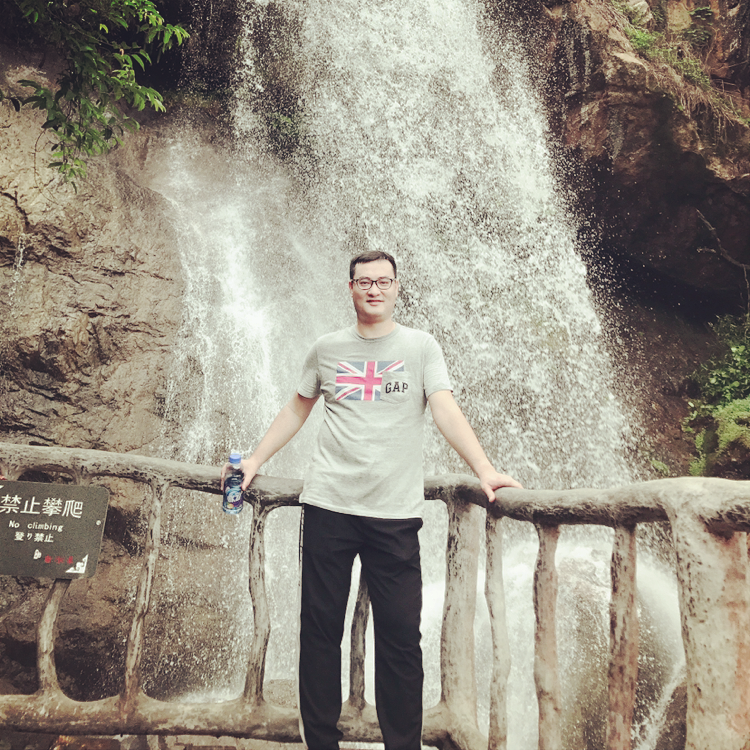 凉城相许称心的照片