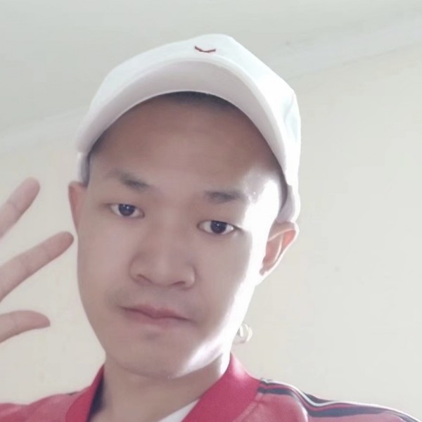 冷笑几声的照片