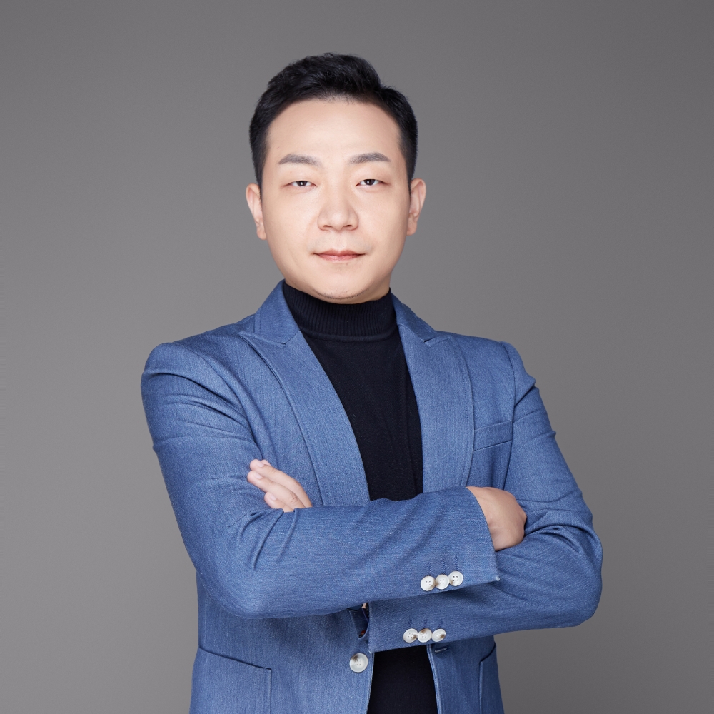 专一和暖光的照片