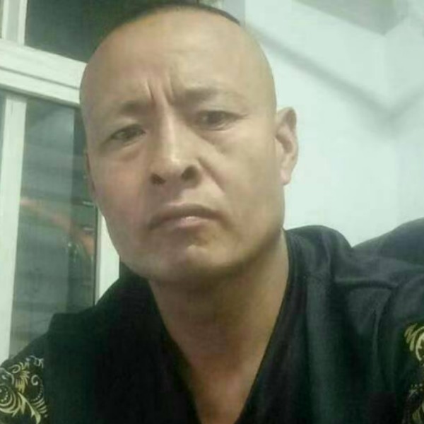 动人浅吻故事的照片