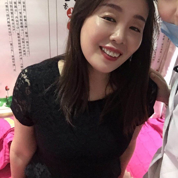 盈袖的照片