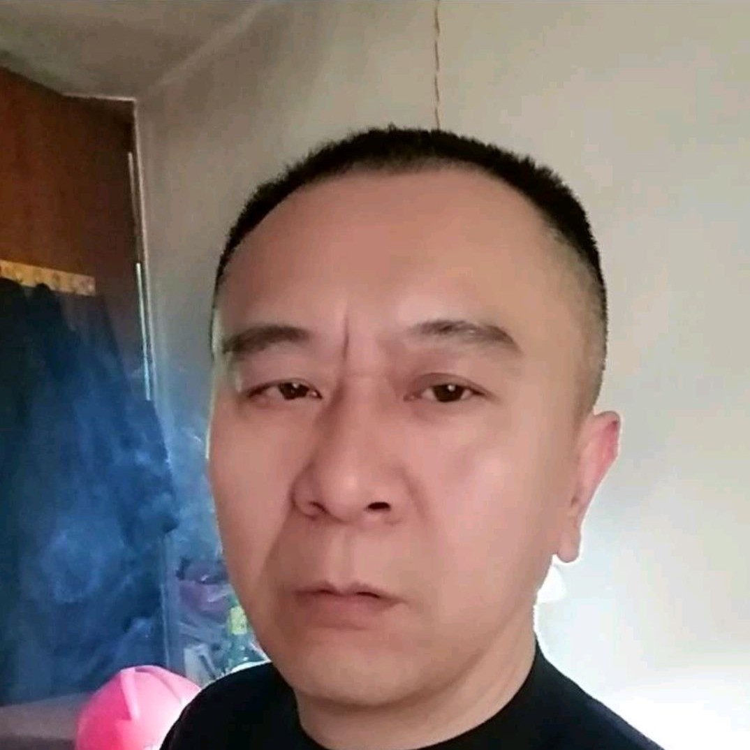 雪碧扯开朗的照片