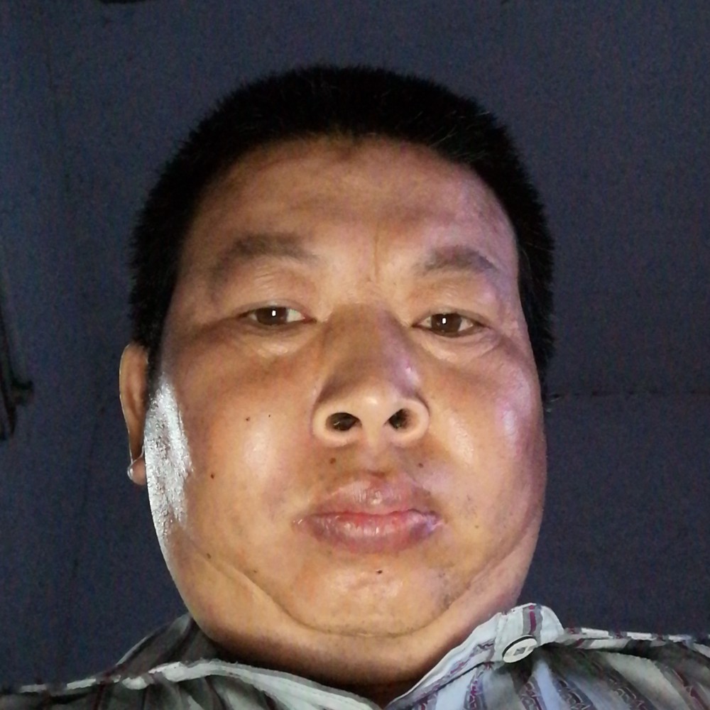在家玩耍的照片