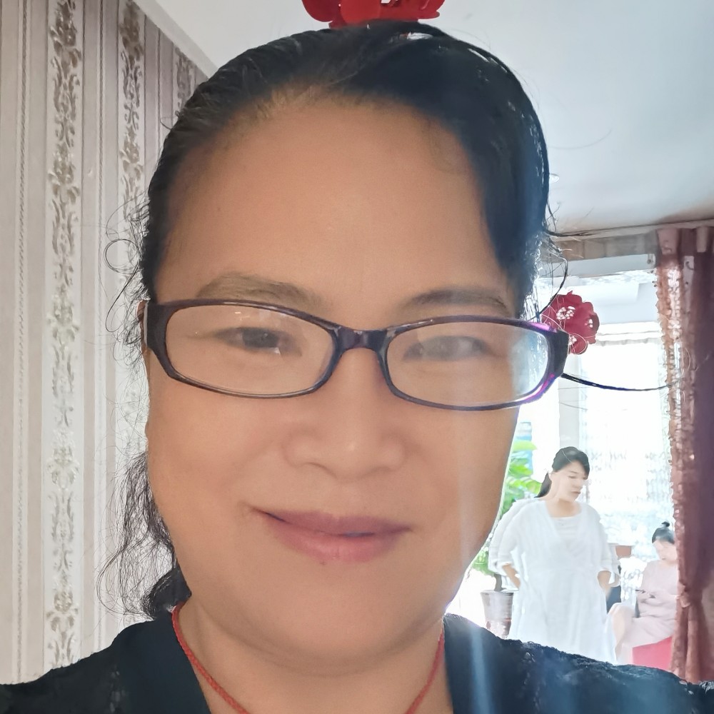 清荷飘叶的照片