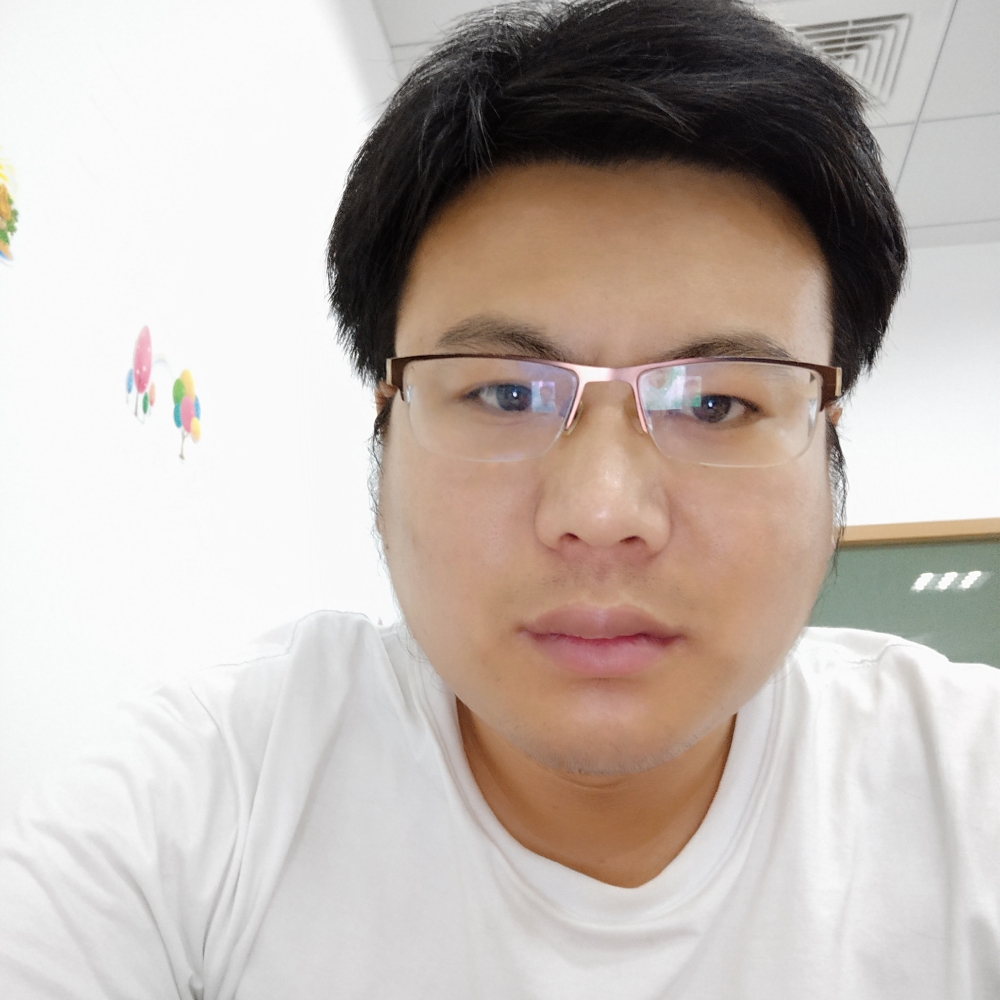 黑夜漫步轻松的照片