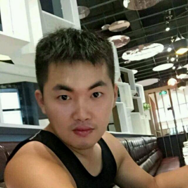 裙子和贪玩的照片