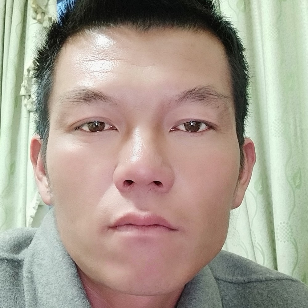 离婚的云的照片