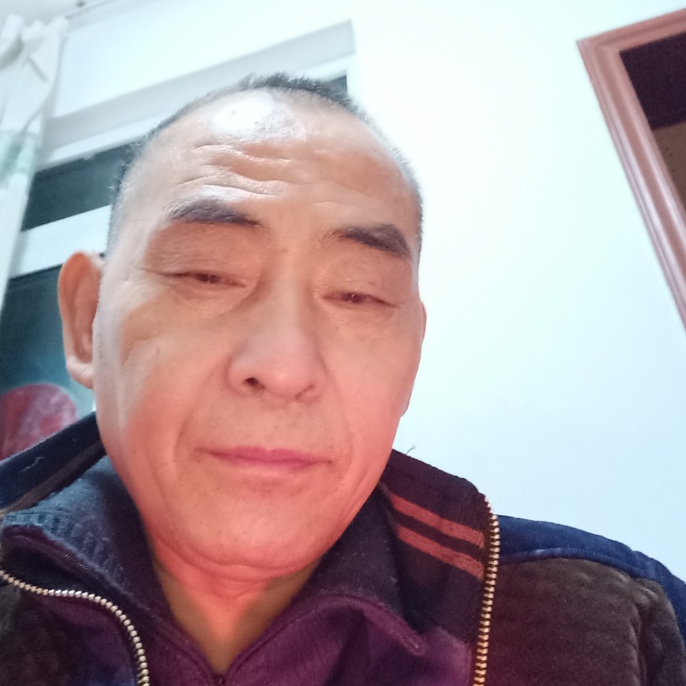 耍酷向暖阳的照片