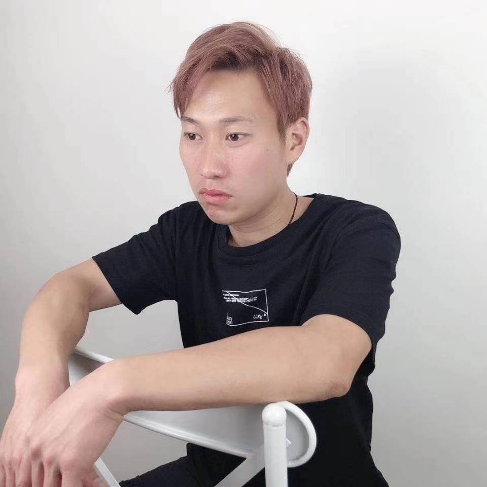 初妆打过.时的照片