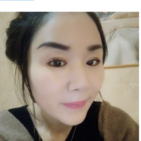 高挑的茉莉的照片