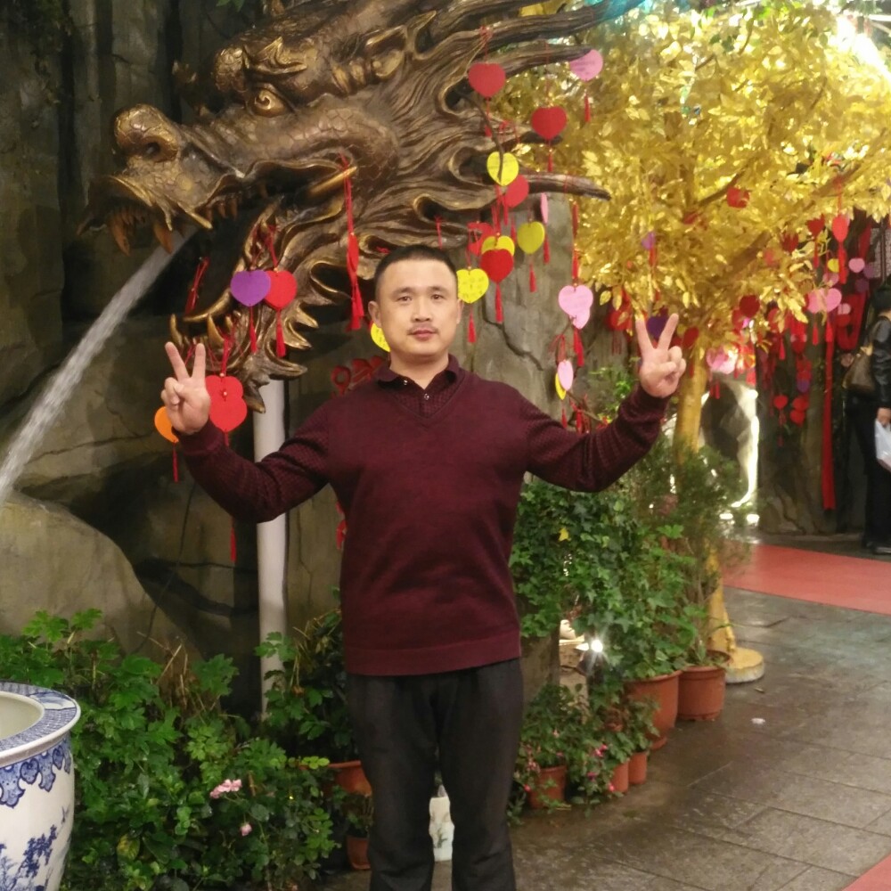 哈密瓜挽手爱听歌的照片