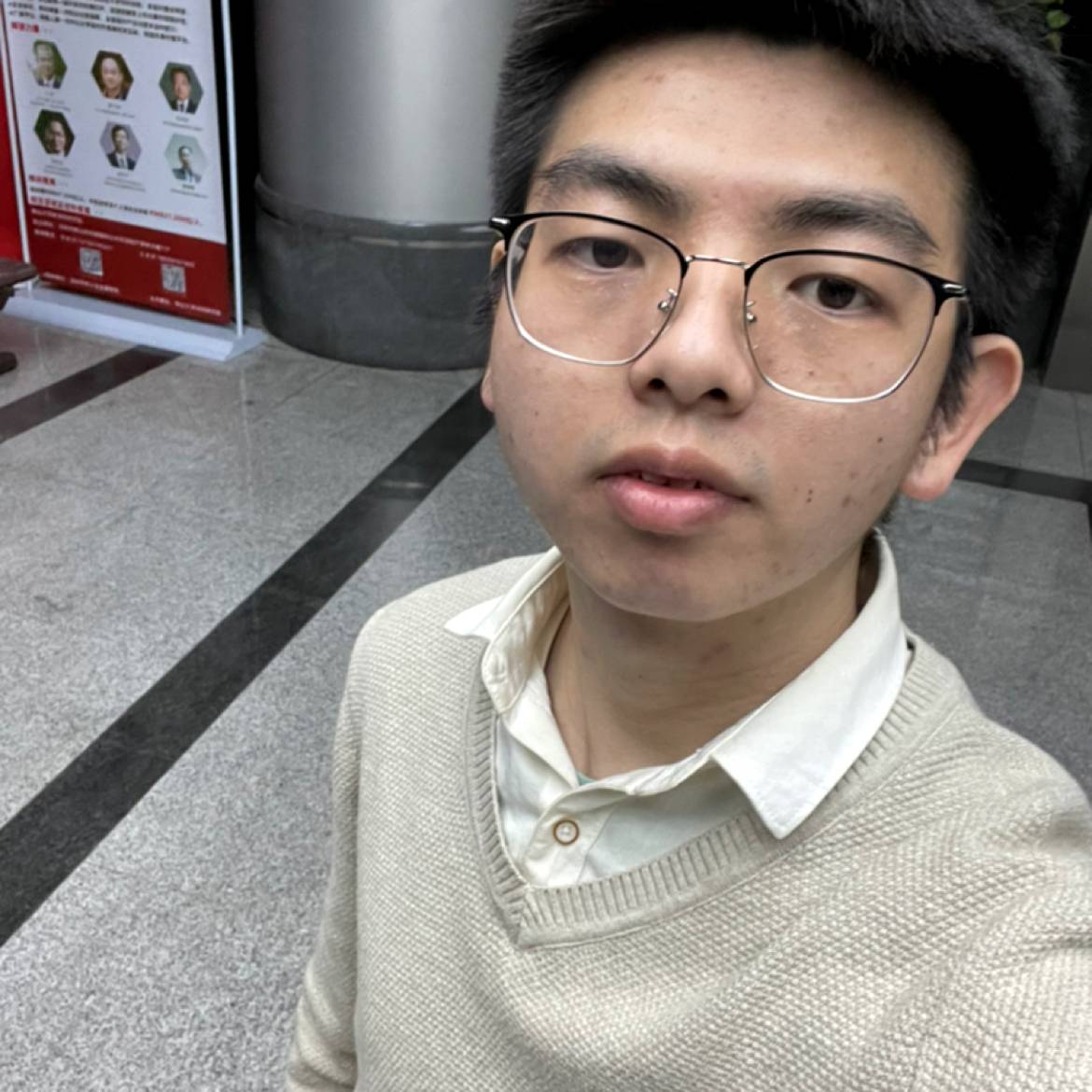 封三的照片