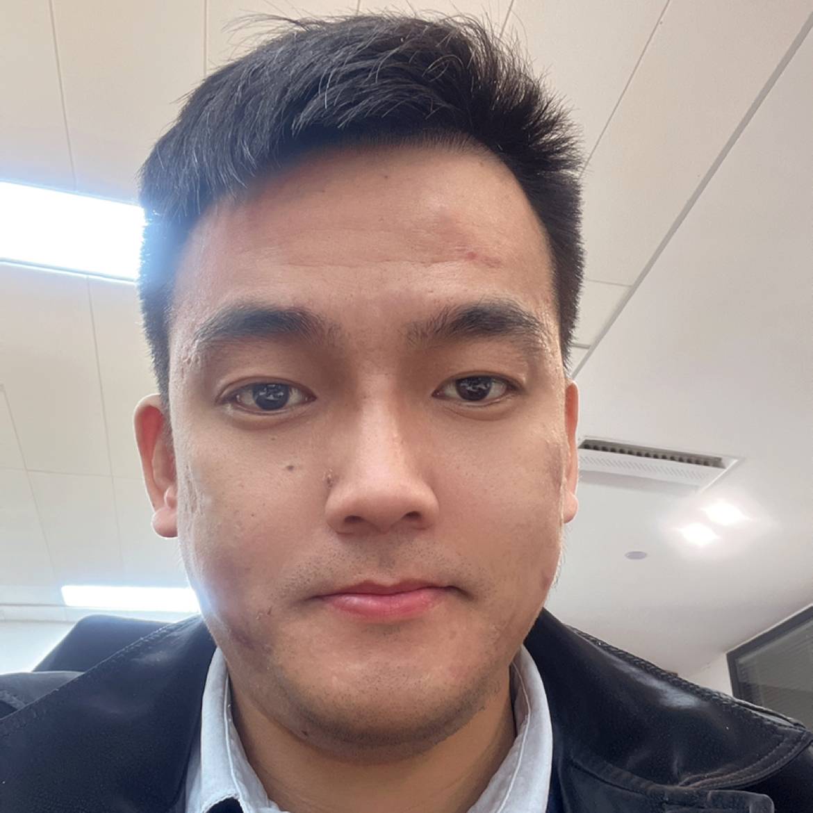 飞鸟愿俊秀的照片