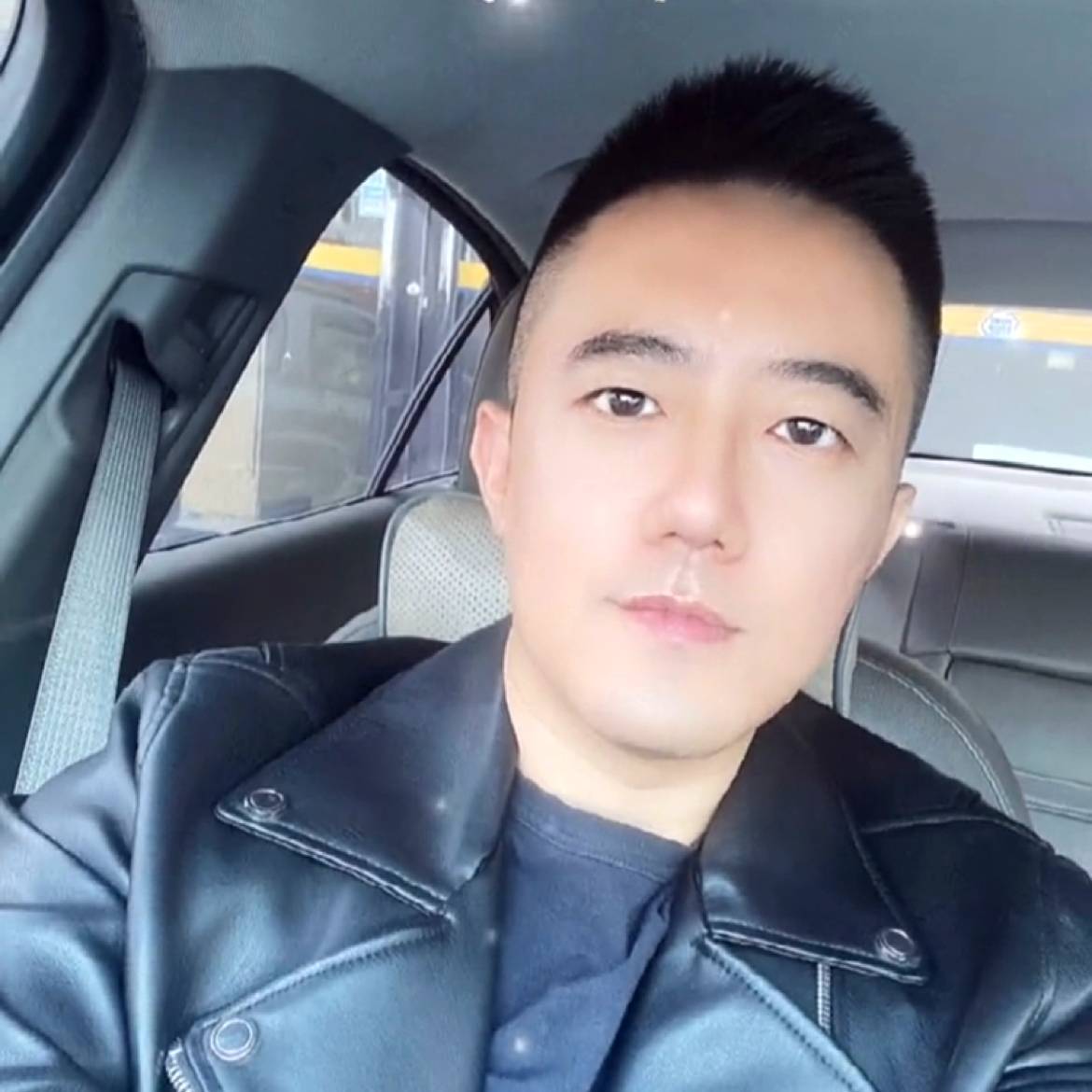 活泼方羊的照片