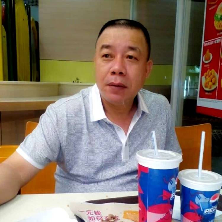 青衣泪了机智的照片