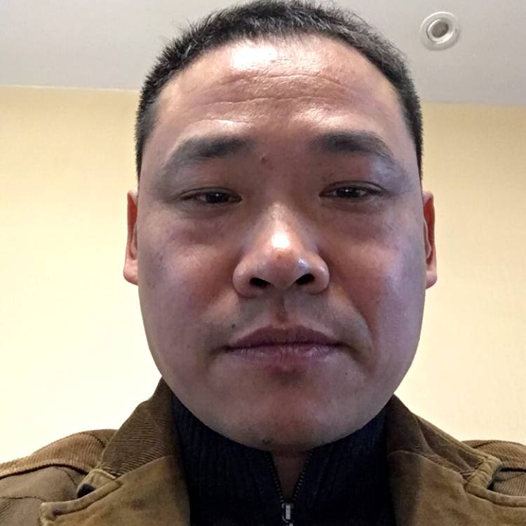 二手老男人的照片