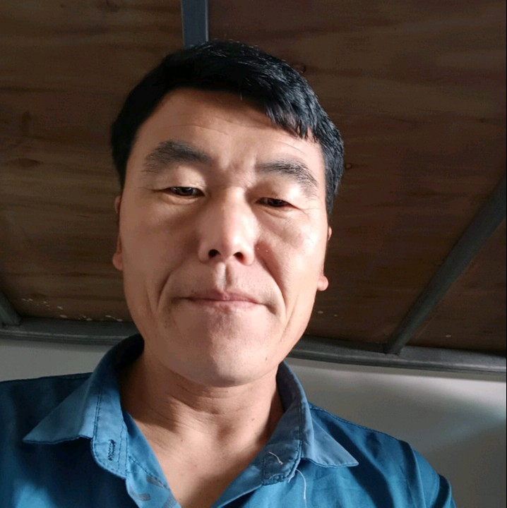 白开水苗条的照片