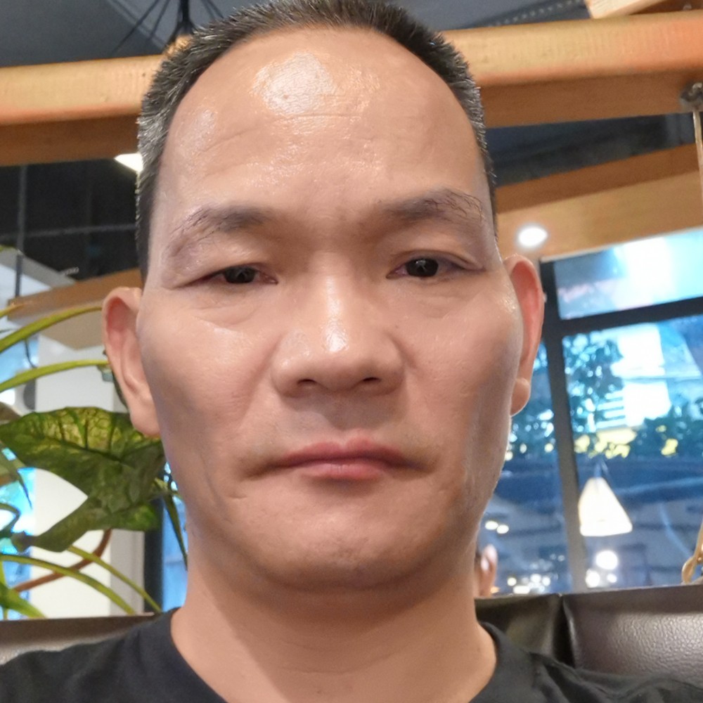泪雨单薄的照片