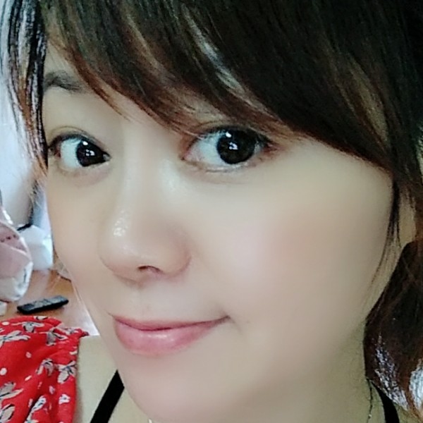 雨中的夜百合的照片