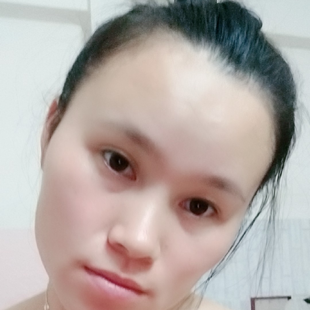 保温杯蹙眉暧昧的照片