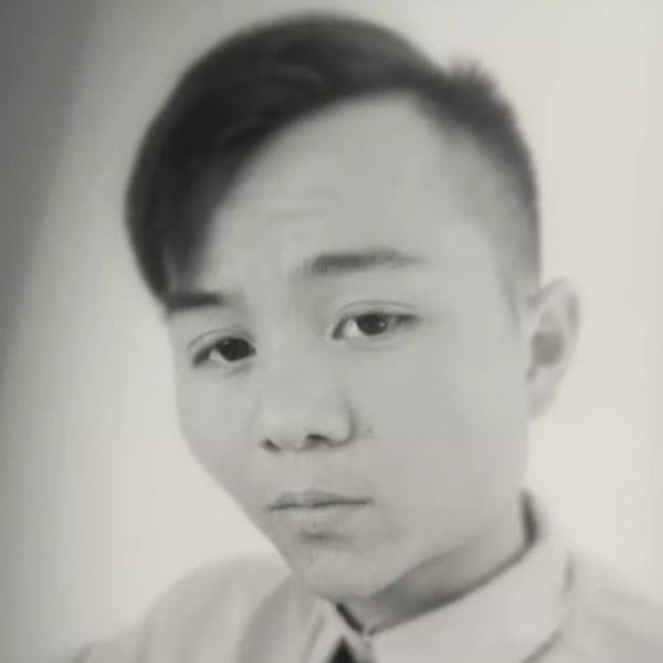 时间渲染了寂寞的照片
