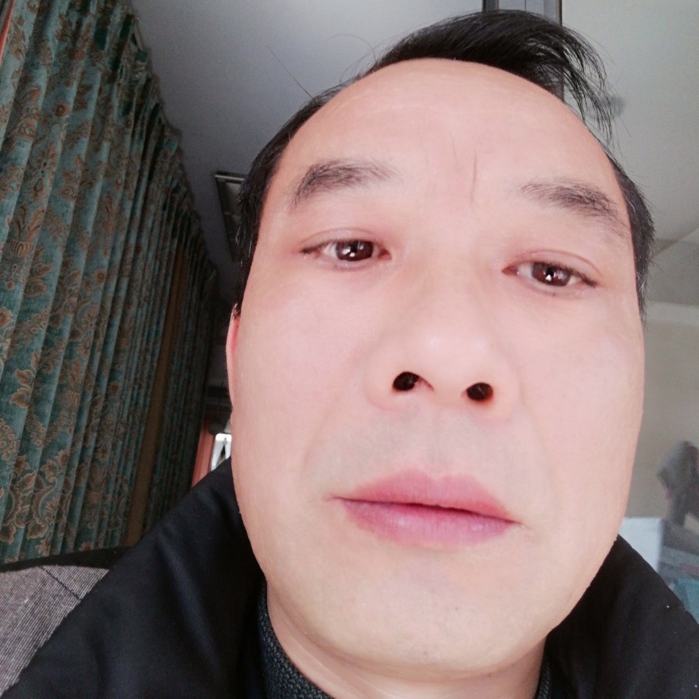执着浅吻香菇的照片