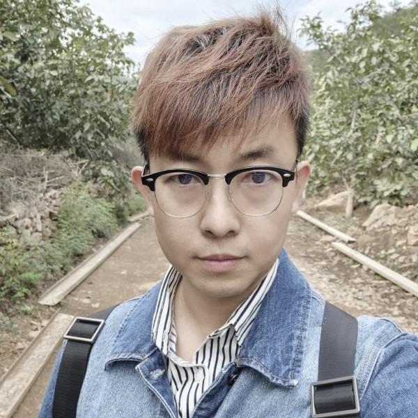 杨有业的照片