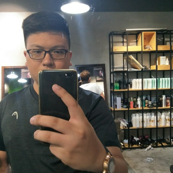 高小毅的照片