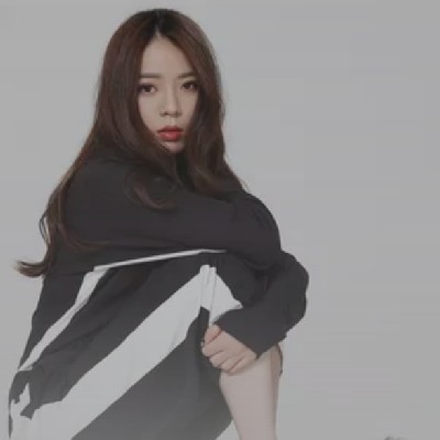 数据线笑冷艳的照片