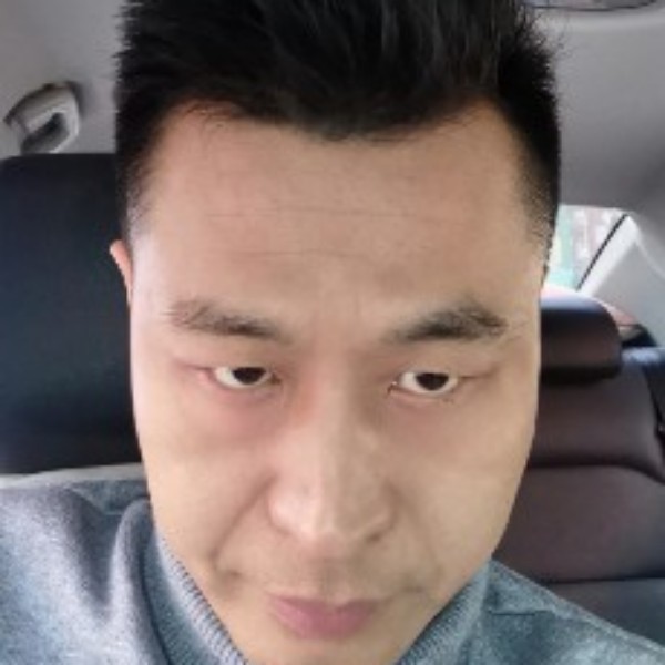 迷茫拿啤酒的照片