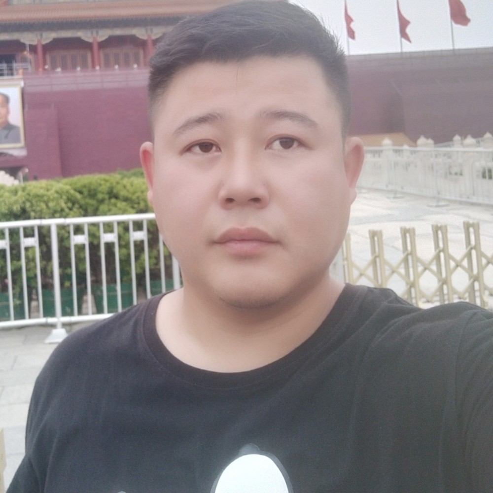 静静的在人海中的照片