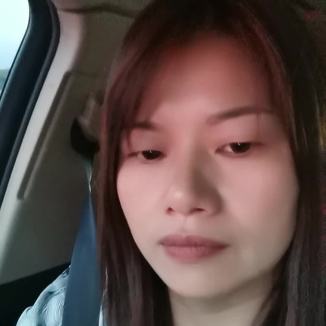 隐忍蹙眉日记本的照片